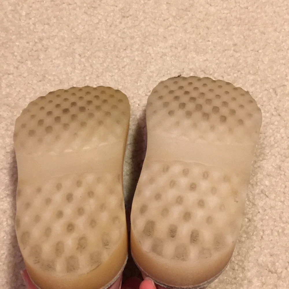 EUC girls sandals